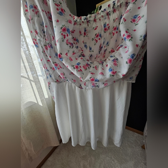 Trixxi floral dress - Picture 4 of 7